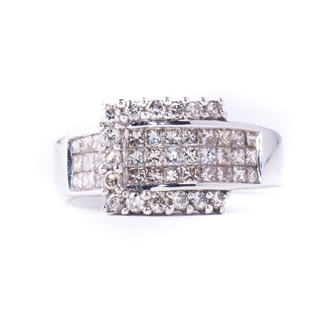 14K White 4.79 gms Diamond 0.35 Carats PR 1.00 Carats Stone Ring