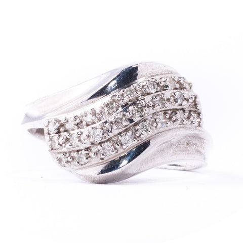 10K White 2.90 gms 0.25 Carats Diamond Ring