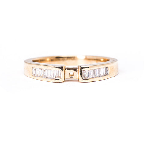 14K Yellow Gold 3.70 gms BG 0.33 Carats Diamond Stone Ring