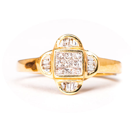 14K Yellow Gold 3.38 gms PR 0.25 Carats BG 0.15 Carats Diamond Stone Ring